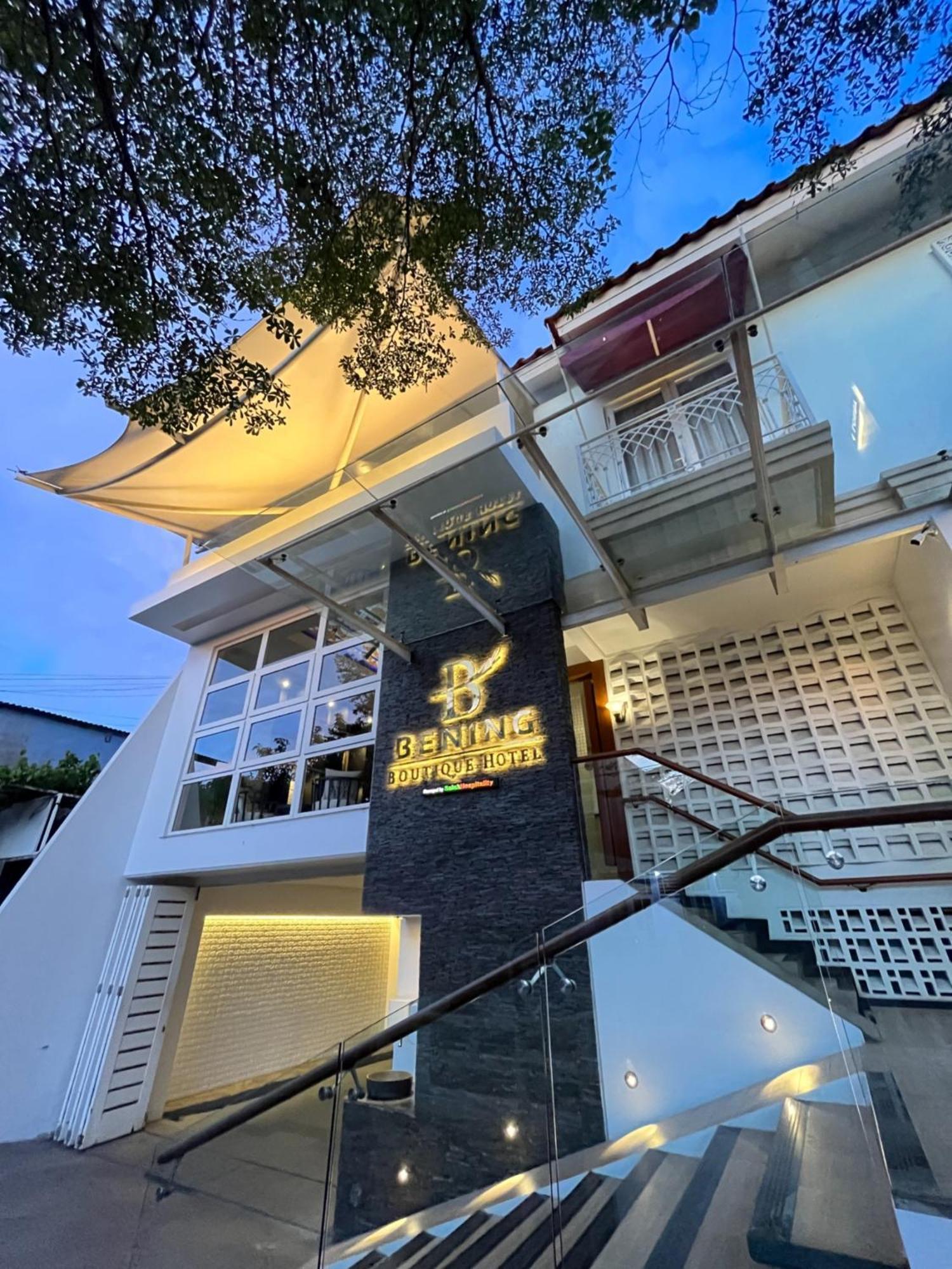 Bening Boutique Hotel Managed By Salak Hospitality Bekasi Exterior foto